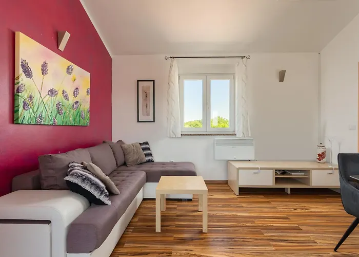 Appartement Luka With Private Pool Frata