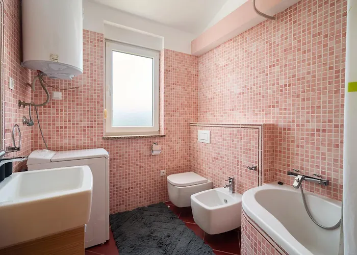 Appartement Luka With Private Pool Frata